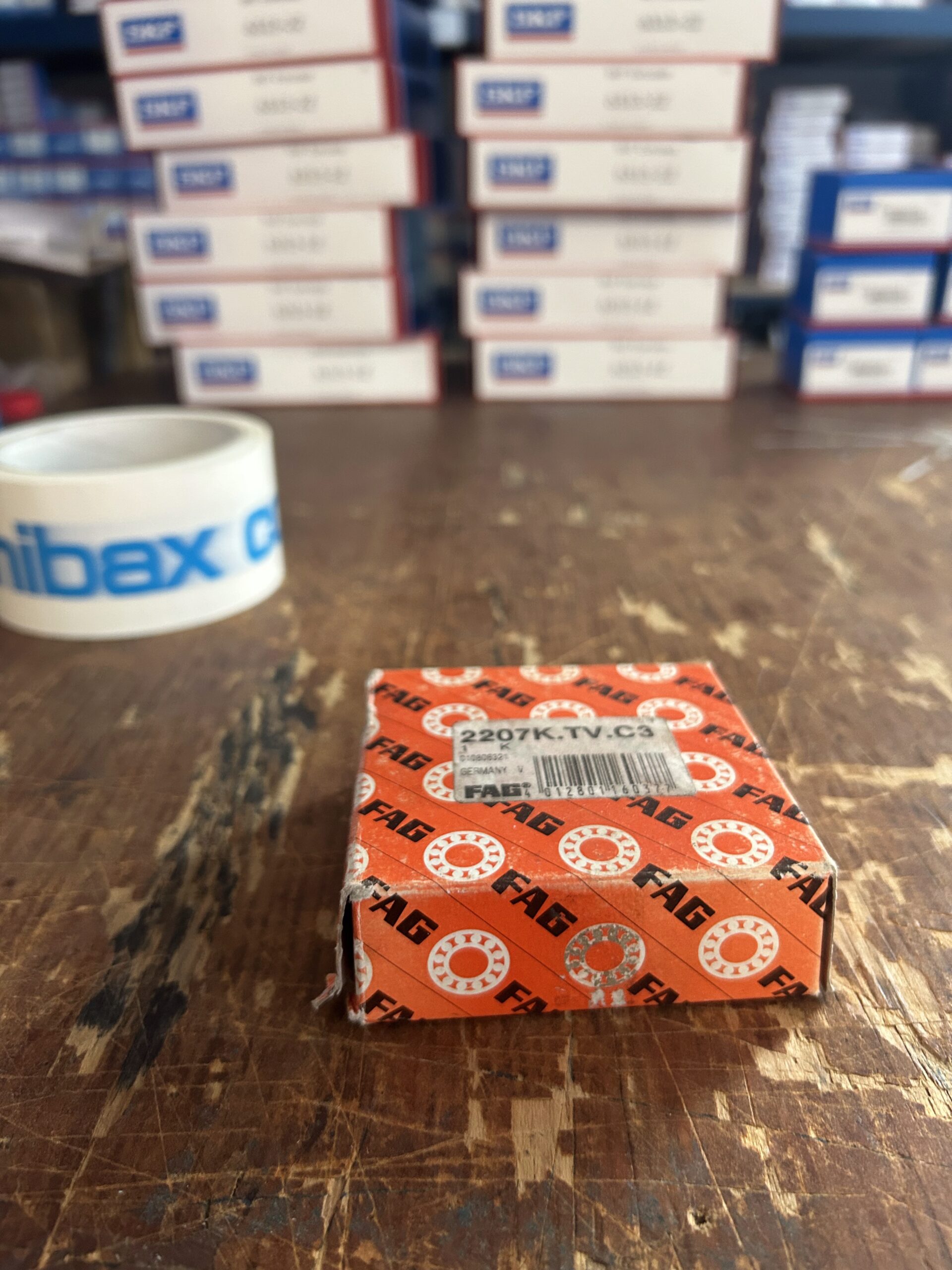 Lezaj FAG 2207 KTV.C3