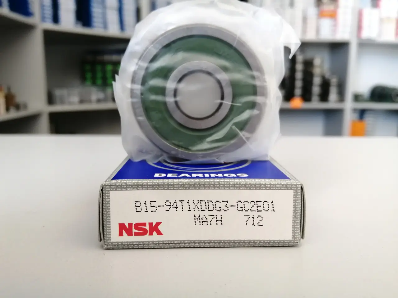 Lezaj B15-94T1XDDG3-GC2E01 (15x47x18) NSK